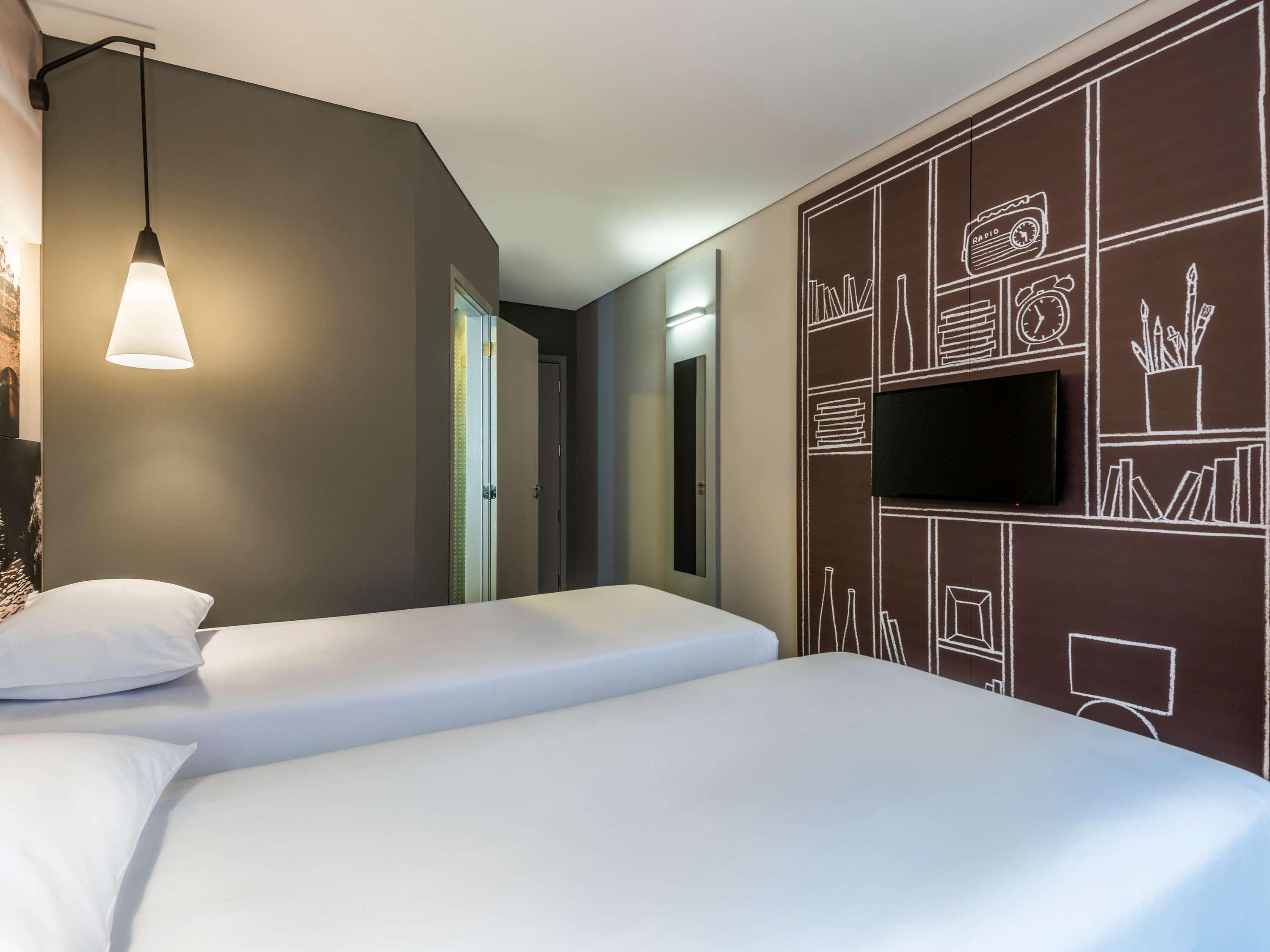 Ibis Chia Hotel Exterior photo